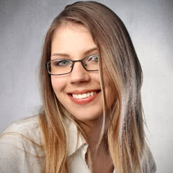 Angelina Medeiros Achei aqui um site que entrega o que promete, recomendo com toda certeza. Entrega rápida e garantida, resposta rápidas as nossas dúvidas.